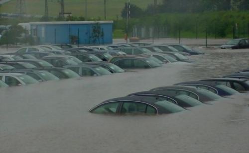 zaplavené autá