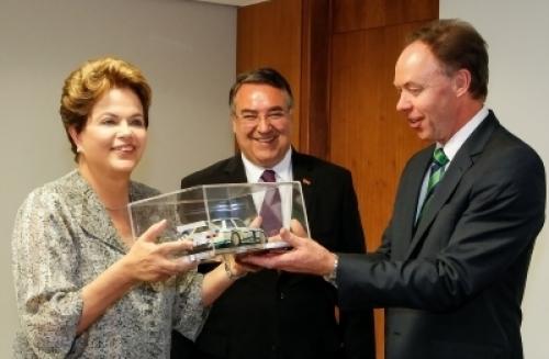 Prezident Dilmaf Rousseff a Ian Robertson