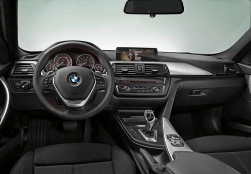 BMW 3 interiér