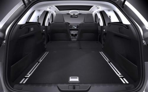 6 Peugeot 308 SW