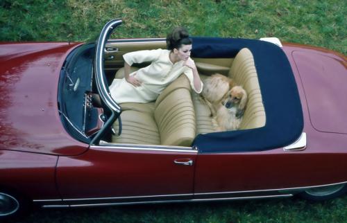 3 Citroen DS Interiér