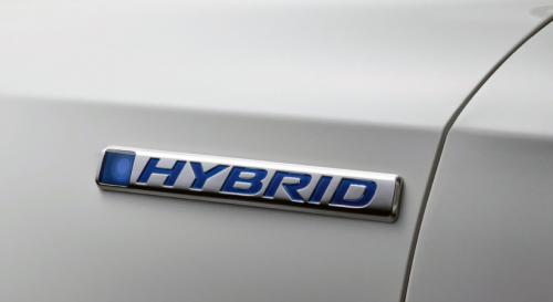 2 Honda CR-V Hybrid Prototype