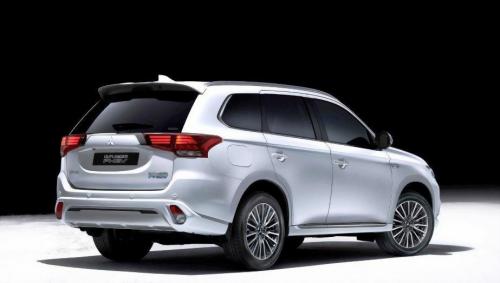 2 Mitsubishi Outlander PHEV 2019