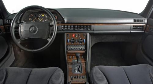 2-Mercedes-Benz-126